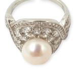 925 Sterling Silver Ring in Beautiful Design with White Pearl